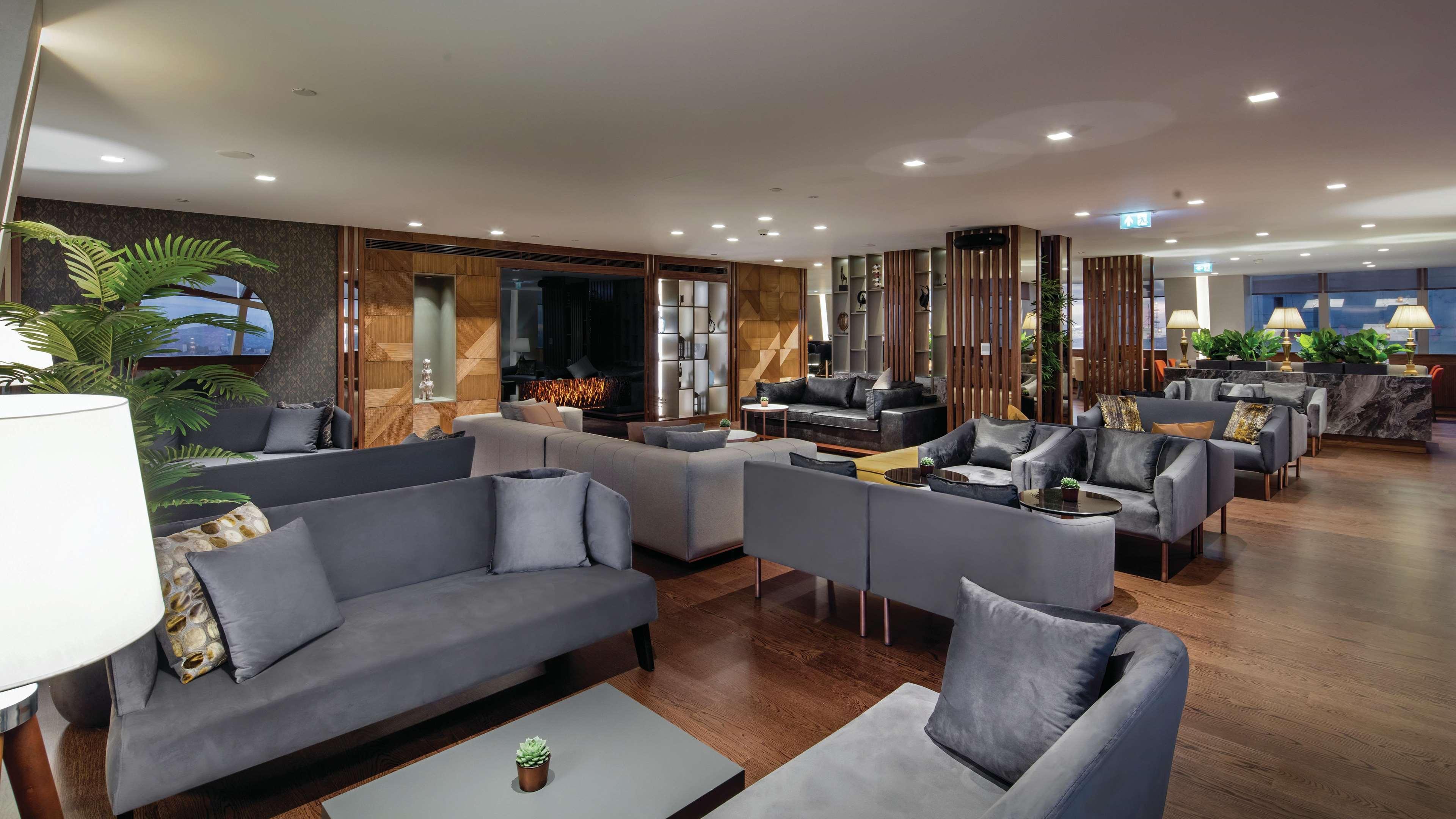 Hilton Istanbul Maslak Hotel Exterior photo The lounge at the airport