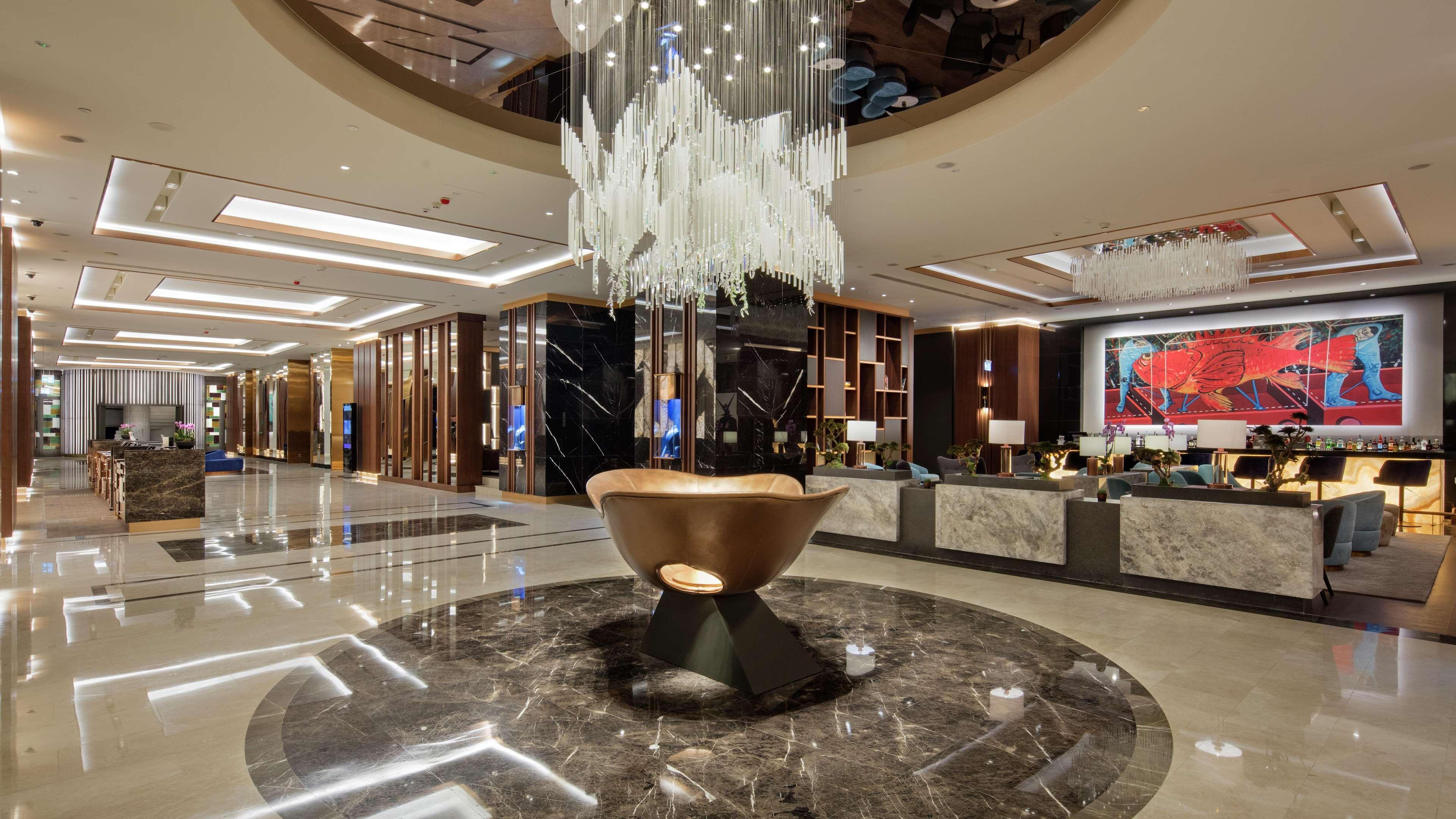 Hilton Istanbul Maslak Hotel Exterior photo The lobby of the hotel