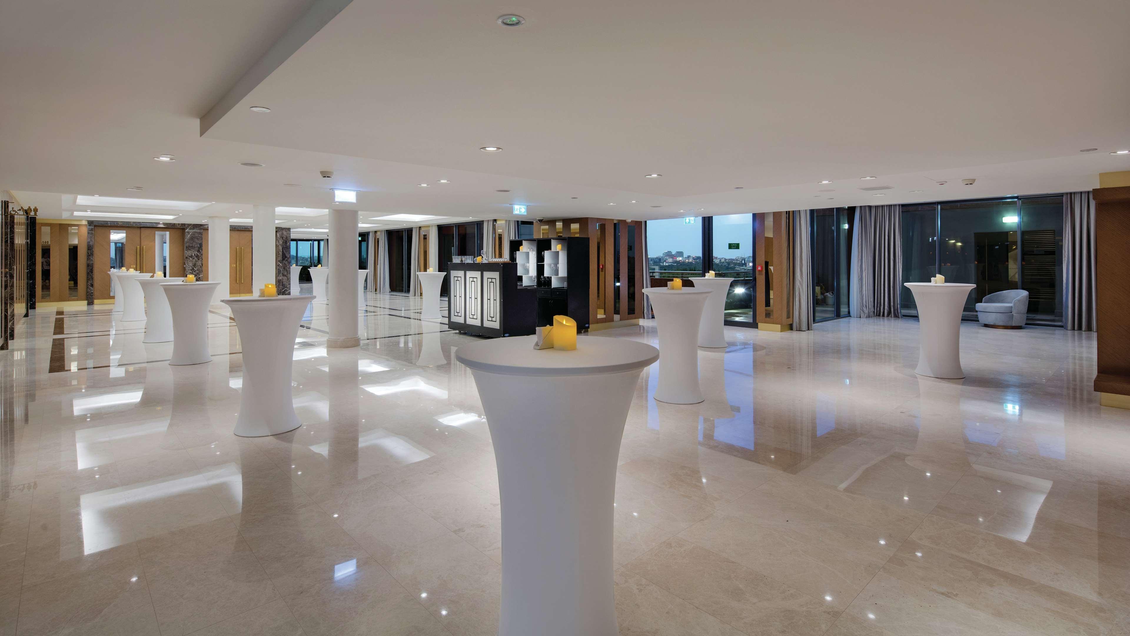 Hilton Istanbul Maslak Hotel Exterior photo The lobby of the hotel