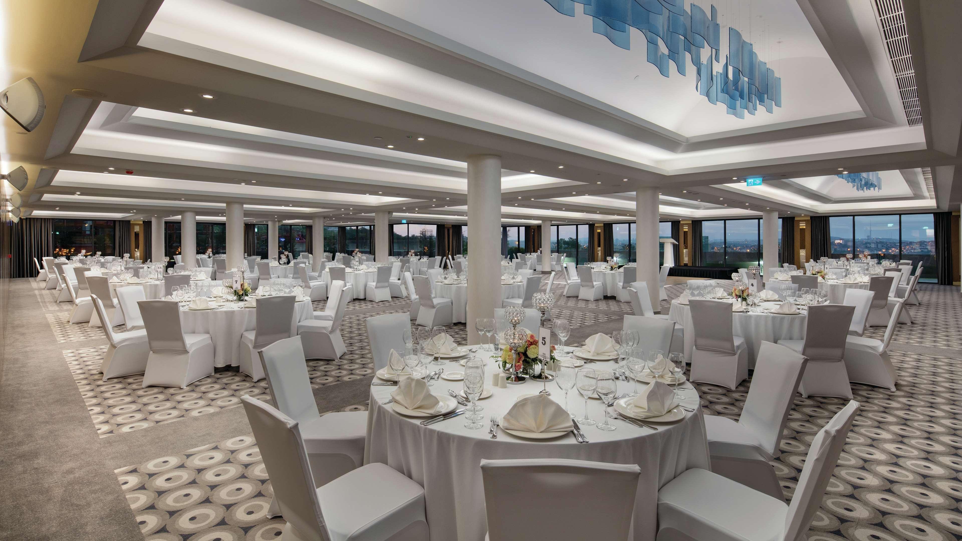 Hilton Istanbul Maslak Hotel Exterior photo The ballroom