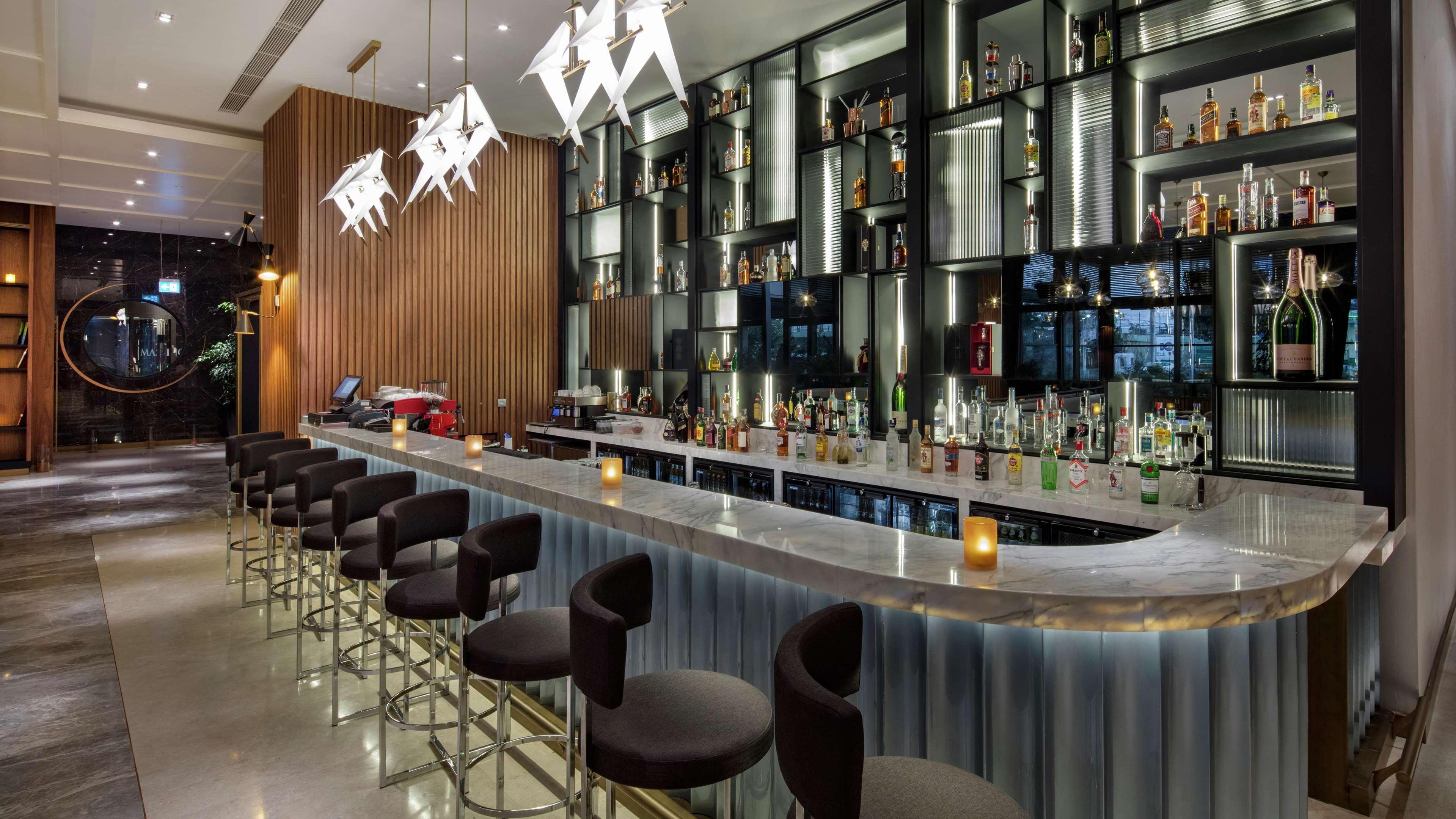 Hilton Istanbul Maslak Hotel Exterior photo The bar at the hotel