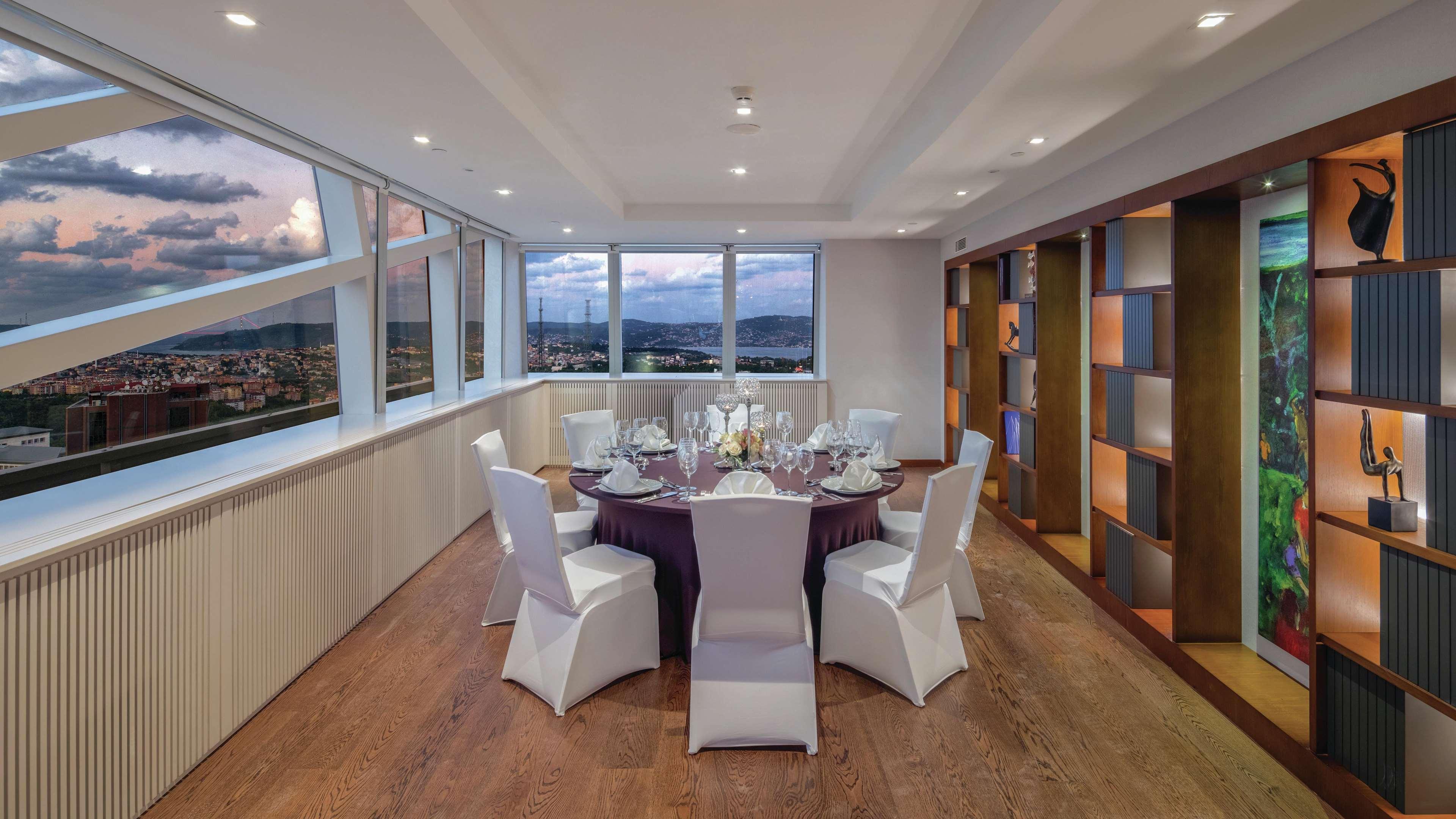 Hilton Istanbul Maslak Hotel Exterior photo The Sky Bar