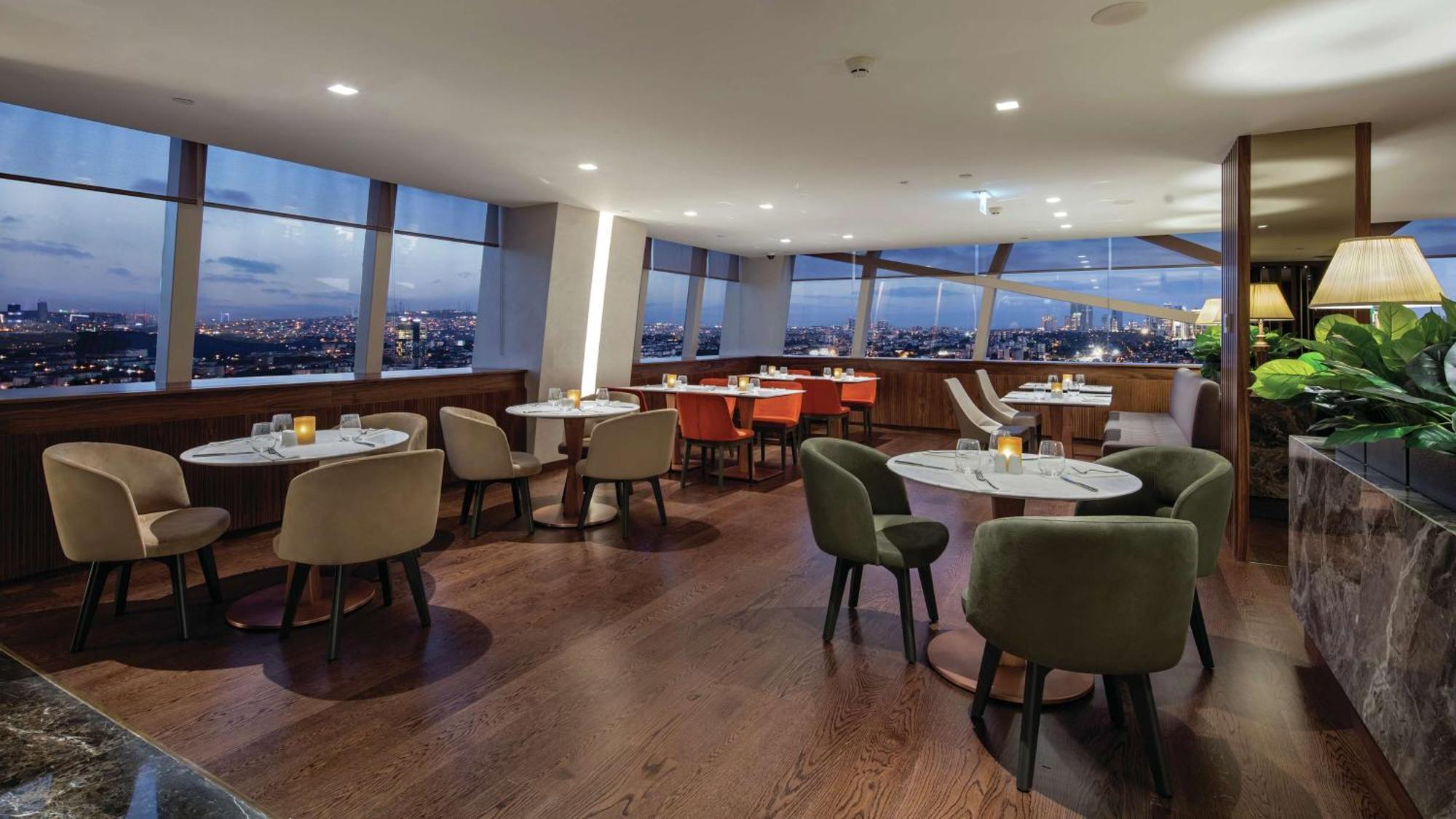 Hilton Istanbul Maslak Hotel Exterior photo The restaurant