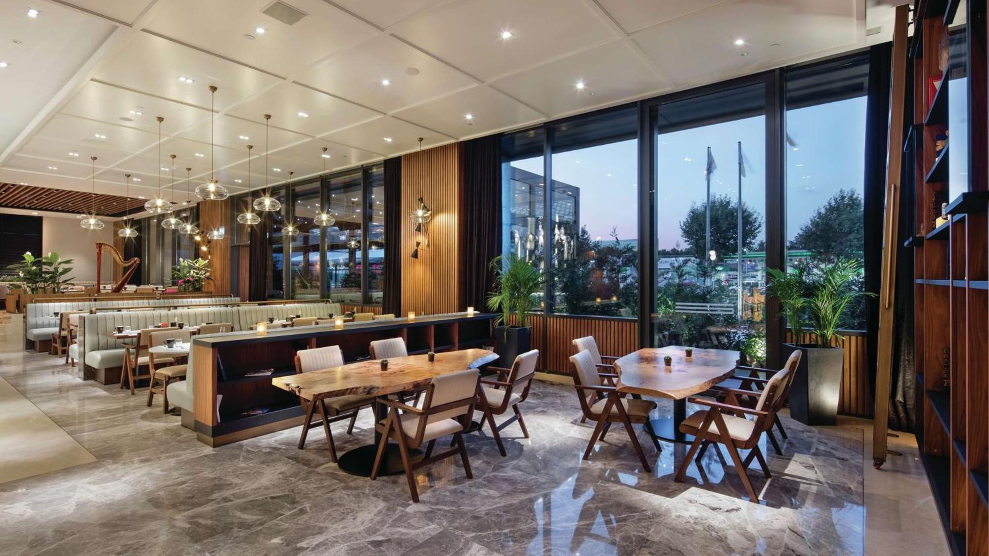 Hilton Istanbul Maslak Hotel Exterior photo The Terrace