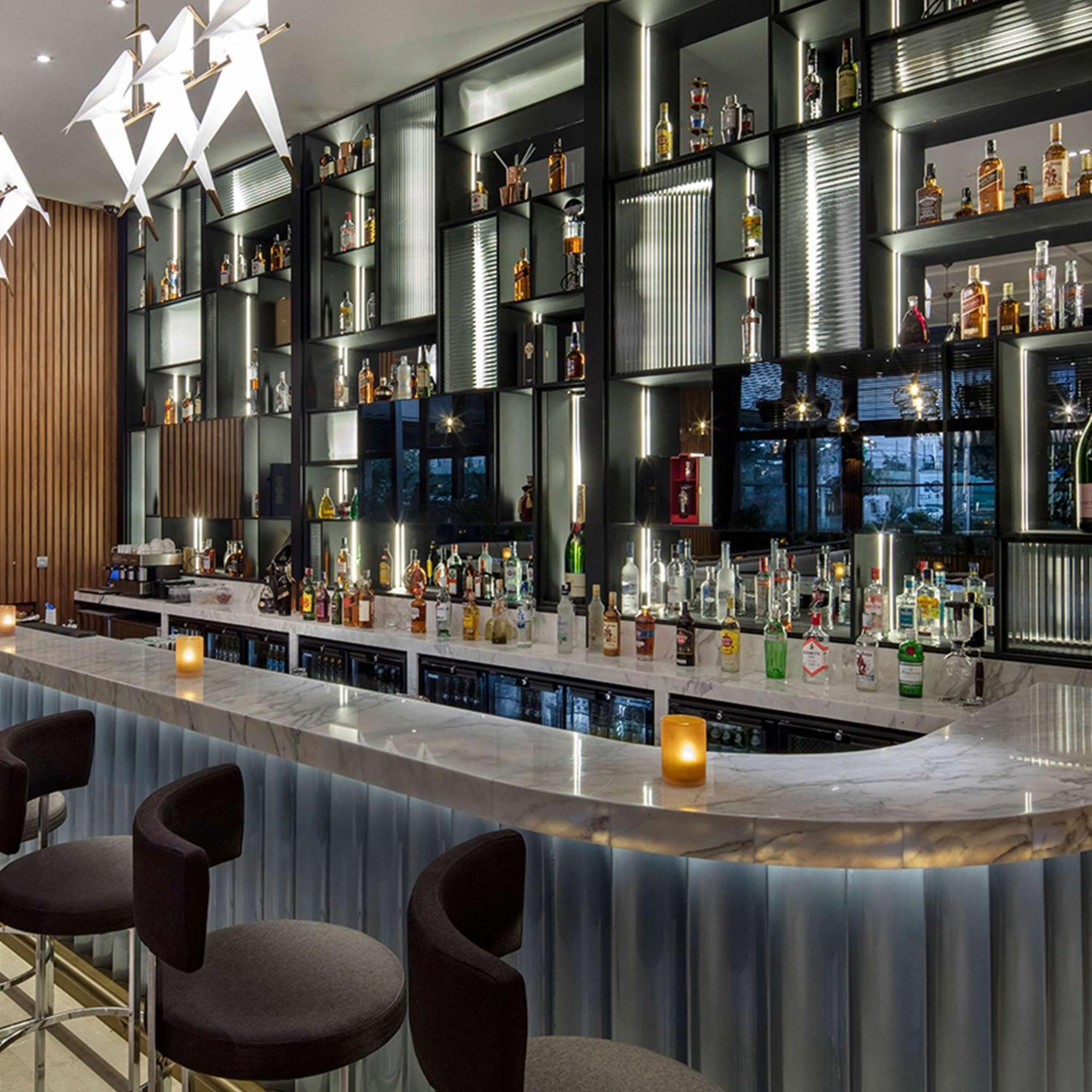 Hilton Istanbul Maslak Hotel Exterior photo The bar at the 101 bar